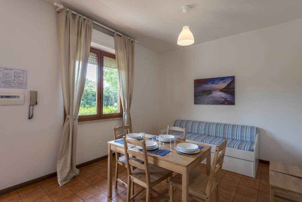 Caletta Apartments Кастильончело Екстериор снимка